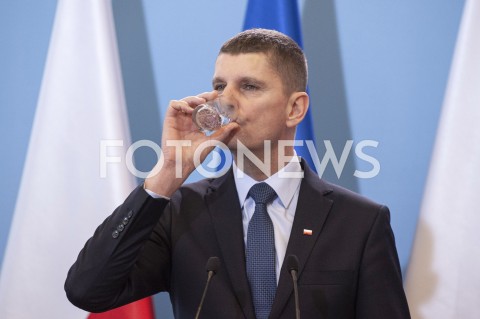  11.03.2020 WARSZAWA KPRM<br />
KONFERENCJA W KPRM NA TEMAT ZAMKNIECIA SZKOL<br />
N/Z DARIUSZ PIONTKOWSKI<br />
 