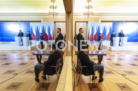  13.03.2020 WARSZAWA KPRM<br />
KONFERENCJA W KPRM W SPRAWIE STANU WYJATKOWEGO I ZAMKNIECIA GRANIC<br />
N/Z MARIUSZ KAMINSKI LUKASZ SZUMOWSKI PIOTR MULLER MUELLER<br />
 