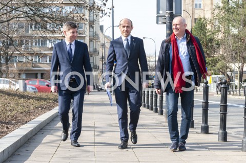  18.03.2020 WARSZAWA<br />
KONFERENCJA BORYSA BUDKI<br />
N/Z BORYS BUDKA JAN GRABIEC SLAWOMIR NEUMANN<br />
 