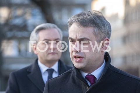  31.03.2020 WARSZAWA<br />
KONFERENCJA LEWICY<br />
N/Z ROBERT BIEDRON KRZYSZTOF GAWKOWSKI<br />
 