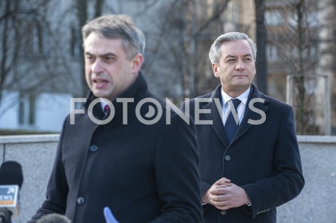  31.03.2020 WARSZAWA<br />
KONFERENCJA LEWICY<br />
N/Z ROBERT BIEDRON KRZYSZTOF GAWKOWSKI<br />
 