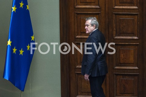  06.04.2020 WARSZAWA SEJM<br />
POSIEDZENIE SEJMU<br />
TEMATEM POSIEDZENIA M.IN. GLOSOWANIE KORESPONDENCYJNE W WYBORACH PREZYDENCKICH<br />
N/Z PIOTR GLINSKI<br />
 