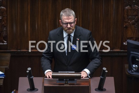  06.04.2020 WARSZAWA SEJM<br />
POSIEDZENIE SEJMU<br />
TEMATEM POSIEDZENIA M.IN. GLOSOWANIE KORESPONDENCYJNE W WYBORACH PREZYDENCKICH<br />
N/Z GRZEGORZ BRAUN<br />
 