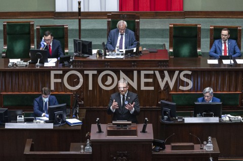  06.04.2020 WARSZAWA SEJM<br />
POSIEDZENIE SEJMU<br />
TEMATEM POSIEDZENIA M.IN. GLOSOWANIE KORESPONDENCYJNE W WYBORACH PREZYDENCKICH<br />
N/Z RYSZARD TERLECKI GRZEGORZ BRAUN<br />
 