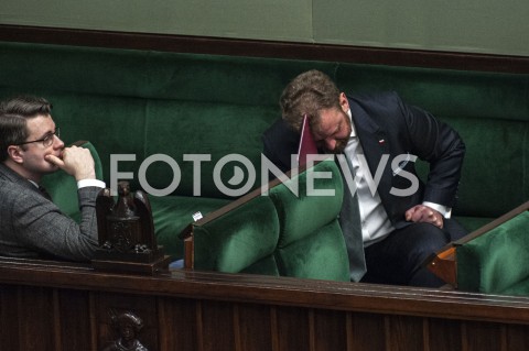  06.04.2020 WARSZAWA SEJM<br />
POSIEDZENIE SEJMU<br />
TEMATEM POSIEDZENIA M.IN. GLOSOWANIE KORESPONDENCYJNE W WYBORACH PREZYDENCKICH<br />
N/Z LUKASZ SZUMOWSKI PIOTR MULLER<br />
 