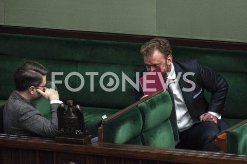  06.04.2020 WARSZAWA SEJM<br />
POSIEDZENIE SEJMU<br />
TEMATEM POSIEDZENIA M.IN. GLOSOWANIE KORESPONDENCYJNE W WYBORACH PREZYDENCKICH<br />
N/Z LUKASZ SZUMOWSKI PIOTR MULLER<br />
 