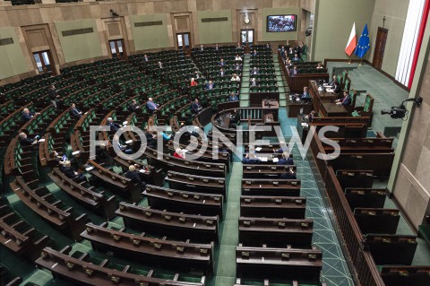  07.05.2020 WARSZAWA SEJM<br />
POSIEDZENIE SEJMU<br />
N/Z SALA PLENARNA POSIEDZEN VIEW <br />
GLOSOWANIE NAD WYBORAMI WIDOK POSLOWIE<br />
 