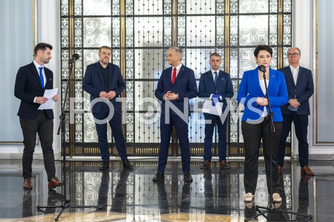  07.05.2020 WARSZAWA SEJM<br />
POSIEDZENIE SEJMU<br />
N/Z KRZYSZTOF SMISZEK ADRIAN ZANDBERG ROBERT BIEDRON KRZYSZTOF GAWKOWSKI ANNA MARIA ZUKOWSKA WLODZIMIERZ CZARZASTY<br />
 