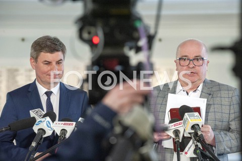  21.05.2020 WARSZAWA SENAT<br />
DZIEN W SENACIE<br />
N/Z JAN GRABIEC TOMASZ ZIMOCH<br />
 