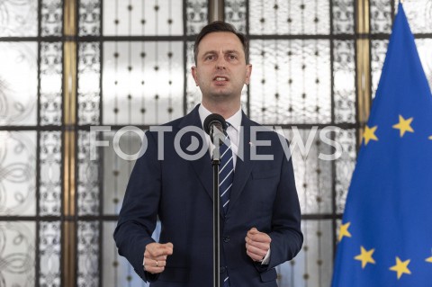  27.05.2020 WARSZAWA SEJM<br />
POSIEDZENIE SEJMU<br />
N/Z WLADYSLAW KOSINIAK KAMYSZ<br />
 