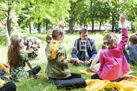  01.06.2020 WARSZAWA<br />
SPOTKANIE SZYMONA HOLOWNI Z DZIECMI<br />
N/Z SZYMON HOLOWNIA<br />
 