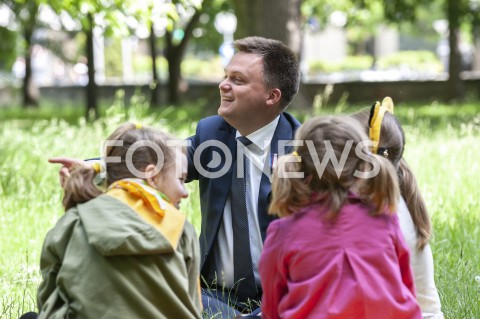  01.06.2020 WARSZAWA<br />
SPOTKANIE SZYMONA HOLOWNI Z DZIECMI<br />
N/Z SZYMON HOLOWNIA<br />
 