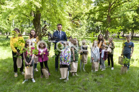  01.06.2020 WARSZAWA<br />
SPOTKANIE SZYMONA HOLOWNI Z DZIECMI<br />
N/Z SZYMON HOLOWNIA<br />
 