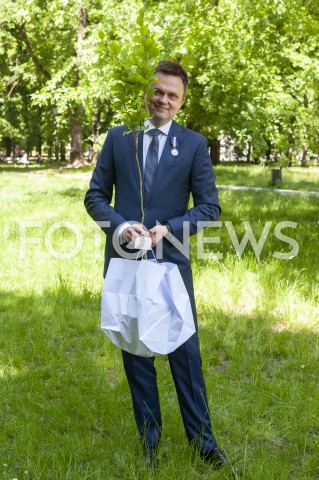  01.06.2020 WARSZAWA<br />
SPOTKANIE SZYMONA HOLOWNI Z DZIECMI<br />
N/Z SZYMON HOLOWNIA<br />
 