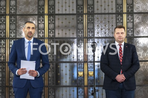  01.06.2020 WARSZAWA<br />
KONFERENCJA WICEMARSZALKA SENATU<br />
N/Z MAREK PEK PRZEMYSLAW CZARNEK<br />
 