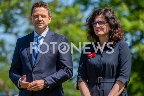  04.06.2020 - GDANSK<br />
WIZYTA RAFALA TRZASKOWSKIEGO W GDANSKU<br />
N/Z RAFAL TRZASKOWSKI ALEKSANDRA DULKIEWICZ<br />
 