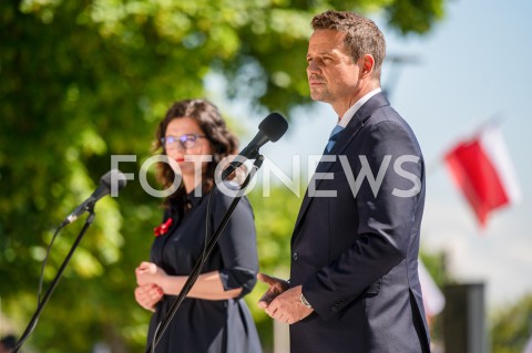  04.06.2020 - GDANSK<br />
WIZYTA RAFALA TRZASKOWSKIEGO W GDANSKU<br />
N/Z RAFAL TRZASKOWSKI ALEKSANDRA DULKIEWICZ<br />
 