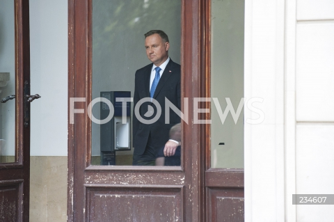  06.07.2020 WARSZAWA<br />
PODPISANIE PRZEZ PREZYDENTA RP ANDRZEJA DUDE PROJEKTU ZMIAN W KONSTYTUCJI<br />
N/Z PREZYDENT ANDRZEJ DUDA<br />
 