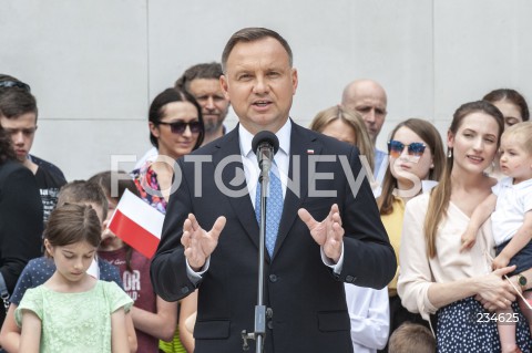  06.07.2020 WARSZAWA<br />
PODPISANIE PRZEZ PREZYDENTA RP ANDRZEJA DUDE PROJEKTU ZMIAN W KONSTYTUCJI<br />
N/Z PREZYDENT ANDRZEJ DUDA<br />
 