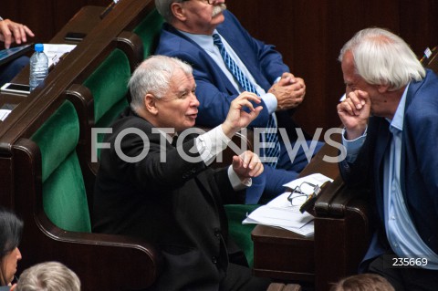  15.07.2020 WARSZAWA SEJM<br />
POSIEDZENIE SEJMU<br />
WNIOSEK O WOTUM NIEUFNOSCI DLA MINISTRA SPRAW WEWNETRZNYCH ORAZ MINISTRA SPRAWIEDLIWOSCI<br />
N/Z JAROSLAW KACZYNSKI RYSZARD TERLECKI<br />
 