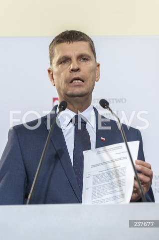  05.08.2020 WARSZAWA KEN<br />
KONFERENCJA W MINISTERSTWIE EDUKACJI NARODOWEJ NT. POWROTU UCZNIOW DO SZKOL OD 1 WRZESNIA<br />
N/Z DARIUSZ PIONTKOWSKI<br />
 