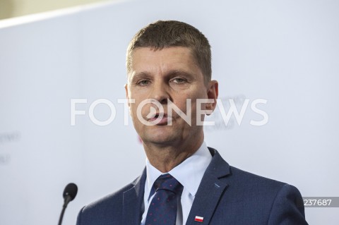  05.08.2020 WARSZAWA KEN<br />
KONFERENCJA W MINISTERSTWIE EDUKACJI NARODOWEJ NT. POWROTU UCZNIOW DO SZKOL OD 1 WRZESNIA<br />
N/Z DARIUSZ PIONTKOWSKI<br />
 