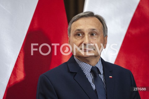  05.08.2020 WARSZAWA KEN<br />
KONFERENCJA W MINISTERSTWIE EDUKACJI NARODOWEJ NT. POWROTU UCZNIOW DO SZKOL OD 1 WRZESNIA<br />
N/Z MACIEJ KOPEC<br />
 