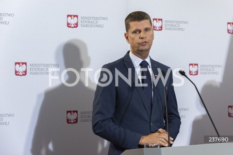  05.08.2020 WARSZAWA KEN<br />
KONFERENCJA W MINISTERSTWIE EDUKACJI NARODOWEJ NT. POWROTU UCZNIOW DO SZKOL OD 1 WRZESNIA<br />
N/Z DARIUSZ PIONTKOWSKI<br />
 