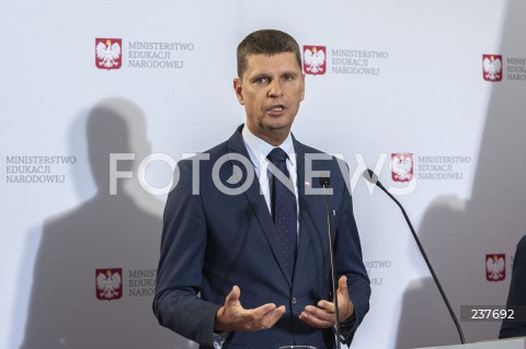  05.08.2020 WARSZAWA KEN<br />
KONFERENCJA W MINISTERSTWIE EDUKACJI NARODOWEJ NT. POWROTU UCZNIOW DO SZKOL OD 1 WRZESNIA<br />
N/Z DARIUSZ PIONTKOWSKI<br />
 