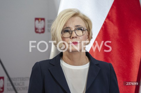  05.08.2020 WARSZAWA KEN<br />
KONFERENCJA W MINISTERSTWIE EDUKACJI NARODOWEJ NT. POWROTU UCZNIOW DO SZKOL OD 1 WRZESNIA<br />
N/Z MARZENA MACHALEK<br />
 