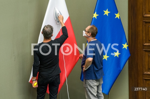  06.08.2020 WARSZAWA SEJM <br />
ZAPRZYSIEZENIE PREZYDENTA RP ANDRZEJA DUDY PRZED ZGROMADZENIEM NARODOWYM NA II KADENCJE <br />
Poland's President Andrzej Duda swearing-in ceremony in Warsaw<br />
N/Z PRZYGOTOWANIA DO UROCZYSTOSCI PRASOWANIE FLAGI POLSKI UNII EUROPEJSKIEJ<br />
 