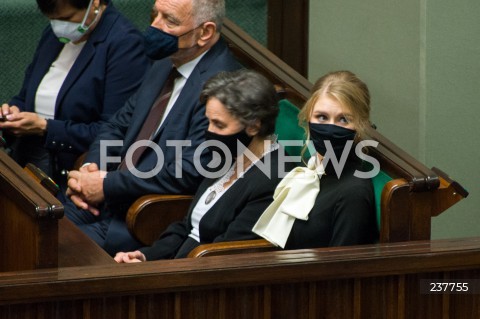  06.08.2020 WARSZAWA SEJM <br />
ZAPRZYSIEZENIE PREZYDENTA RP ANDRZEJA DUDY PRZED ZGROMADZENIEM NARODOWYM NA II KADENCJE <br />
Poland's President Andrzej Duda swearing-in ceremony in Warsaw<br />
N/Z CORKA PREZYDENTA RP KINGA DUDA RODZICE MAMA JANINA MILEWSKA DUDA JAN TADEUSZ DUDA<br />
 