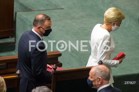  06.08.2020 WARSZAWA SEJM <br />
ZAPRZYSIEZENIE PREZYDENTA RP ANDRZEJA DUDY PRZED ZGROMADZENIEM NARODOWYM NA II KADENCJE <br />
Poland's President Andrzej Duda swearing-in ceremony in Warsaw<br />
N/Z PREZYDENT RP ANDRZEJ DUDA Z ZONA AGATA KORNHAUSER DUDA<br />
 