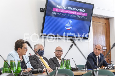  06.08.2020 WARSZAWA SEJM<br />
POSIEDZENIE PARLAMENTARNEGO ZESPOLU DS WYJASNIENIA NIEPRAWIDLOWOSCI PRZY WYBORACH PREZYDENTA RP<br />
N/Z BOGDAN BORUSEWICZ KATARZYNA LUBNAUER ROBERT KROPIWNICKI BORYS BUDKA<br />
 