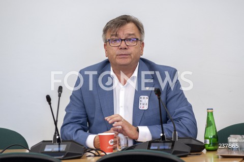  06.08.2020 WARSZAWA SEJM<br />
POSIEDZENIE PARLAMENTARNEGO ZESPOLU DS WYJASNIENIA NIEPRAWIDLOWOSCI PRZY WYBORACH PREZYDENTA RP<br />
N/Z ARTUR LACKI<br />
 