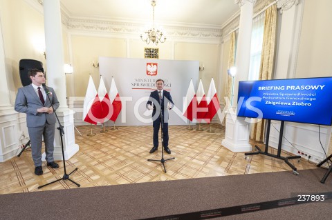  08.08.2020 WARSZAWA<br />
BRIEFING PRASOWY MINISTRA SPRAWIEDLIWOSCI<br />
N/Z ZBIGNIEW ZIOBRO<br />
 