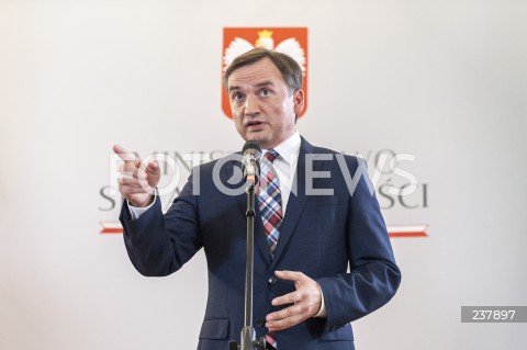  08.08.2020 WARSZAWA<br />
BRIEFING PRASOWY MINISTRA SPRAWIEDLIWOSCI<br />
N/Z ZBIGNIEW ZIOBRO<br />
 