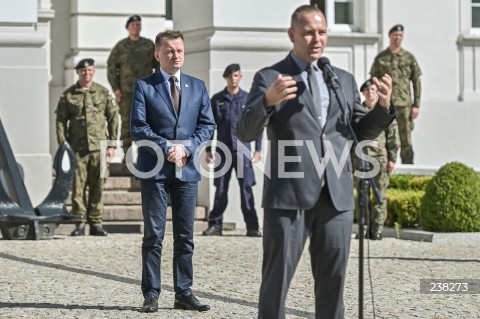  11.08.2020 GDYNIA<br />
KONFERENCJA MINISTRA OBRONY NARODOWEJ W KOMENDZIE MARYNARKI WOJENNEJ W GDYNI NT. PRZYGOTOWAN DO OBCHODOW 81. ROCZNICY WYBUCHU II WOJNY SWIATOWEJ NA WESTERPLATTE <br />
N/Z MARIUSZ BLASZCZAK KAROL NAWROCKI<br />
 