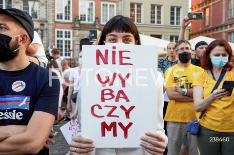  14.08.2020 GDANSK<br />
SOLIDARNI Z BIALORUSIA<br />
MANIFESTACAJA WYRAZAJACA SOLIDARNOSC Z BIALORUSIA<br />
N/Z MANIFESTANTKA<br />
 