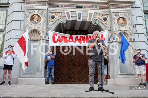  14.08.2020 GDANSK<br />
SOLIDARNI Z BIALORUSIA<br />
MANIFESTACAJA WYRAZAJACA SOLIDARNOSC Z BIALORUSIA<br />
N/Z BOGDAN BORUSEWICZ<br />
 