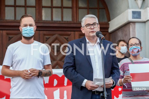  14.08.2020 GDANSK<br />
SOLIDARNI Z BIALORUSIA<br />
MANIFESTACAJA WYRAZAJACA SOLIDARNOSC Z BIALORUSIA<br />
N/Z PIOTR KOWALCZUK<br />
 