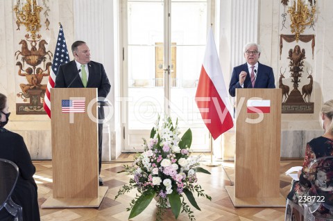  15.08.2020 WARSZAWA <br />
WIZYTA SEKRETARZA STANU USA W WARSZAWIE <br />
SPOTKANIE SEKRETARZA STANU USA Z MINISTREM SPRAW ZAGRANICZNYCH POLSKI<br />
N/Z MIKE POMPEO JACEK CZAPUTOWICZ<br />
 