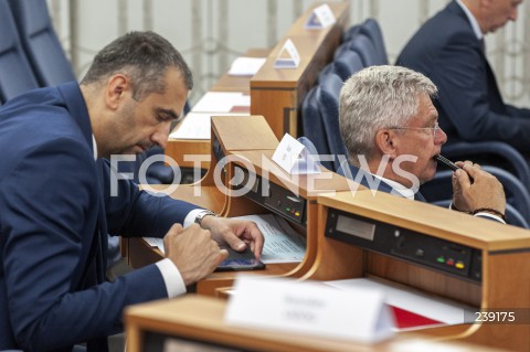  17.08.2020 WARSZAWA SENAT<br />
POSIEDZENIE SENATU<br />
N/Z MAREK PEK STANISLAW KARCZEWSKI<br />
 