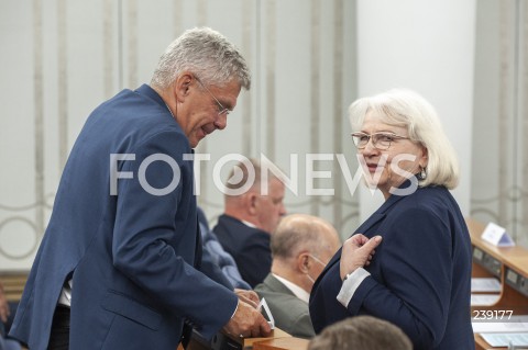  17.08.2020 WARSZAWA SENAT<br />
POSIEDZENIE SENATU<br />
N/Z STANISLAW KARCZEWSKI ALICJA ZAJAC<br />
 