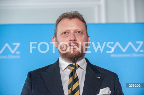  18.08.2020 WARSZAWA<br />
KONFERENCJA MINISTRA ZDROWIA<br />
DYMISJA<br />
N/Z LUKASZ SZUMOWSKI<br />
 