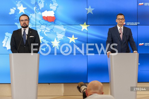  19.08.2020 WARSZAWA KPRM<br />
KONFERENCJA PREMIERA PO ZAKONCZENIU SZCZYTU UNII EUROPEJSKIEJ<br />
N/Z PREMIER MATEUSZ MORAWIECKI PAWEL JABLONSKI<br />
 