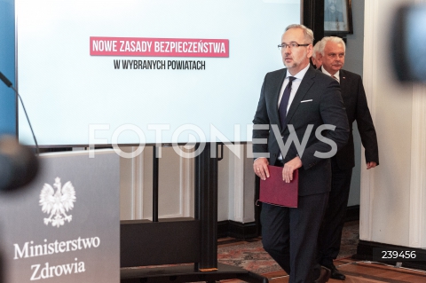  27.08.2020 WARSZAWA<br />
KONFERENCJA MINISTRA ZDROWIA<br />
N/Z ADAM NIEDZIELSKI WALDEMAR KRASKA<br />
 