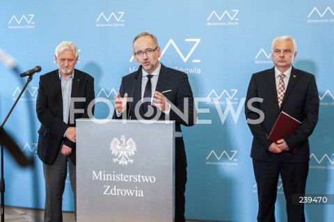  27.08.2020 WARSZAWA<br />
KONFERENCJA MINISTRA ZDROWIA<br />
N/Z ADAM NIEDZIELSKI ANDRZEJ HORBAN WALDEMAR KRASKA<br />
 