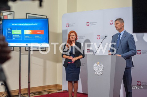  27.08.2020 WARSZAWA<br />
KONFERENCJA MINISTRA EDUKACJI<br />
N/Z ANNA OSTROWSKA DARIUSZ PIONTKOWSKI<br />
 