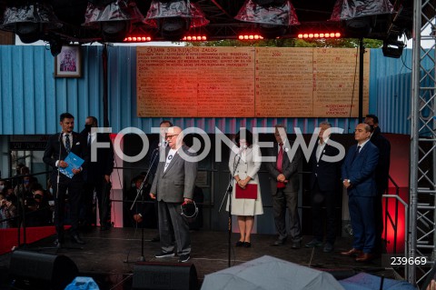  31.08.2020 GDANSK<br />
OBCHODY 40. ROCZNICY POROZUMIEN SIERPNIOWYCH W GDANSKU<br />
N/Z TOMASZ GRODZKI LECH WALESA ALEKSANDRA DULKIEWICZ WLADYSLAW FRASYNIUK BASYL KERSKI<br />
 